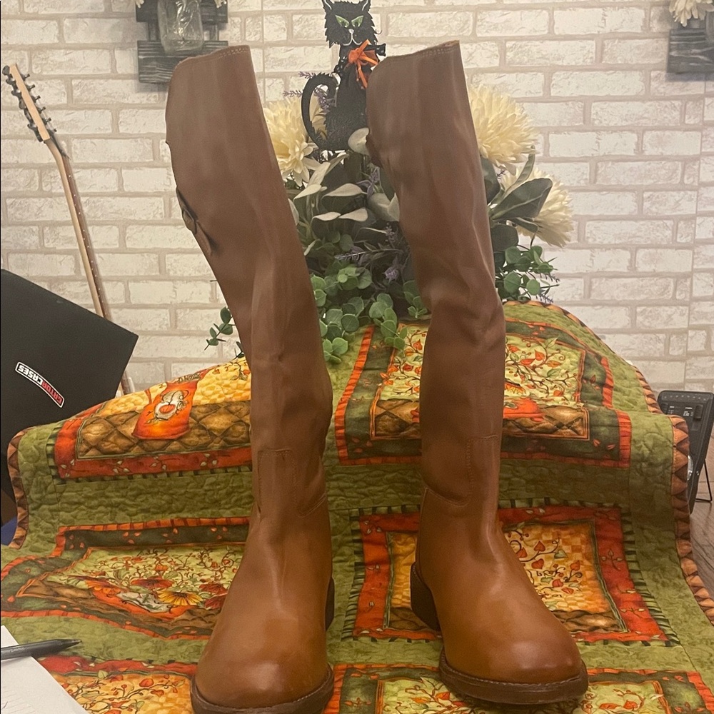 #62 Free People Over Knee Leather Boots sz 8 NWOT zipper &mini buckle in back . - Picture 2 of 8